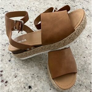 Sandals Retro Peep Toe Buckle Strap platform Wedges